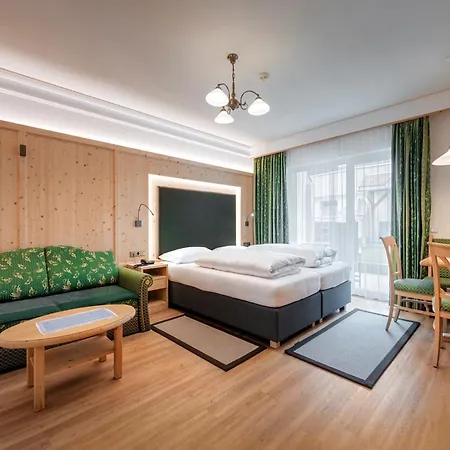 Hotel Sureghes 3*